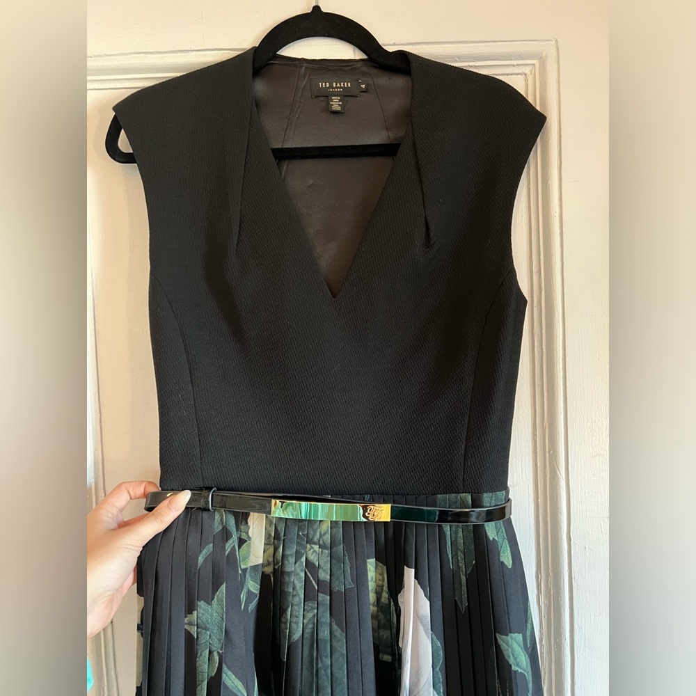 EUC Ted Baker Pleated Skirt Dress w Belt | US Sz 10, TB Sz 4